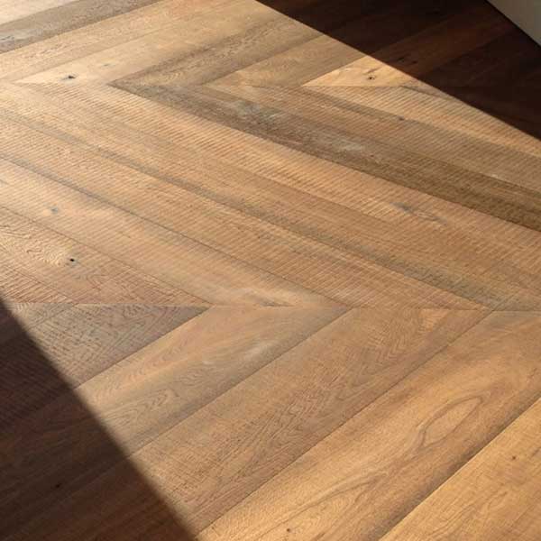 Cross Sawn HS Wood Floor Fitting London