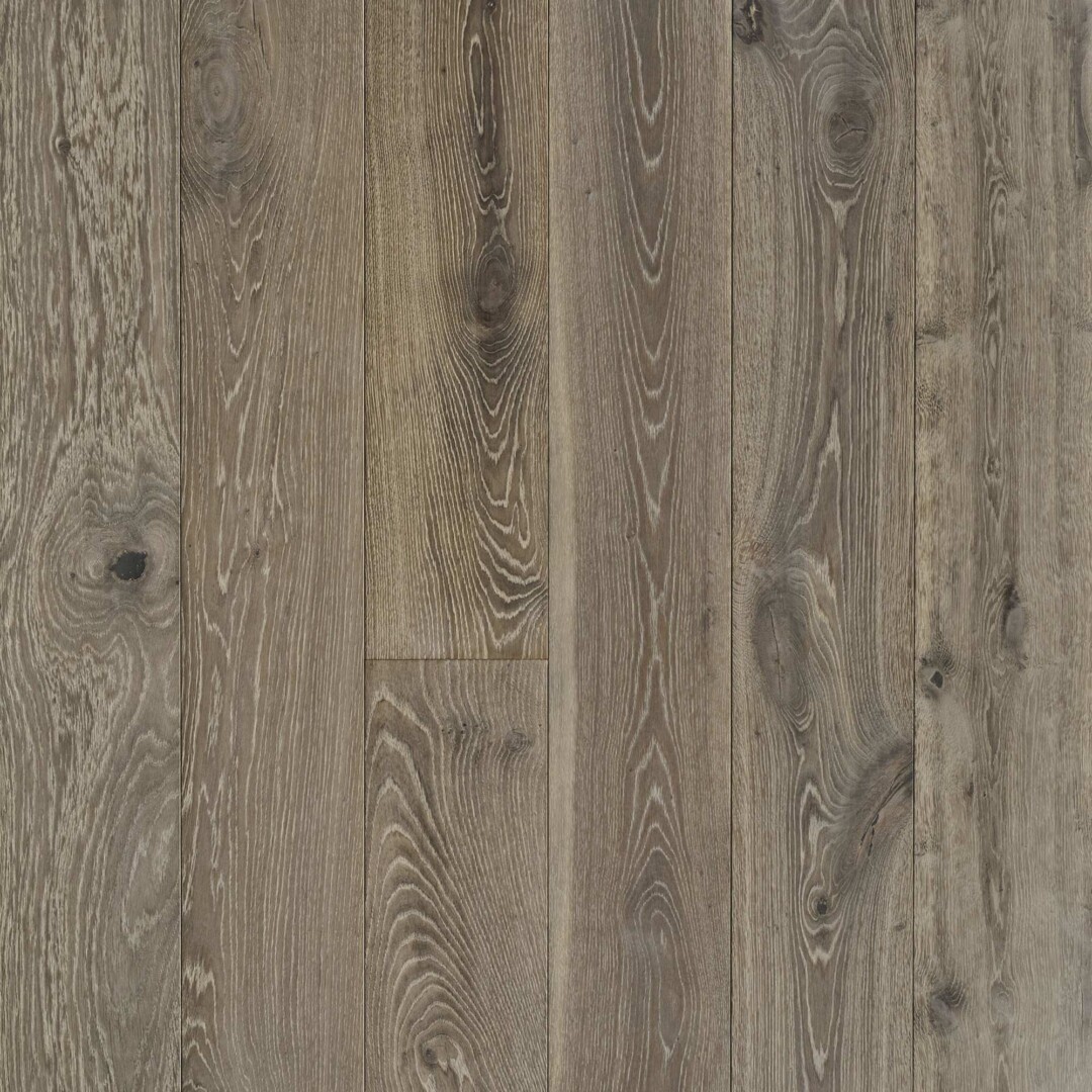 V4 Bowthorpe: Distressed, Brushed, Hand-Finished Oiled Oak